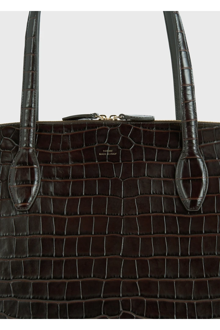 TOTEME 크로커-엠보스드 데이 토트백 다크 초콜릿의 다크 초콜릿컬러 5번쨰 이미지입니다.
