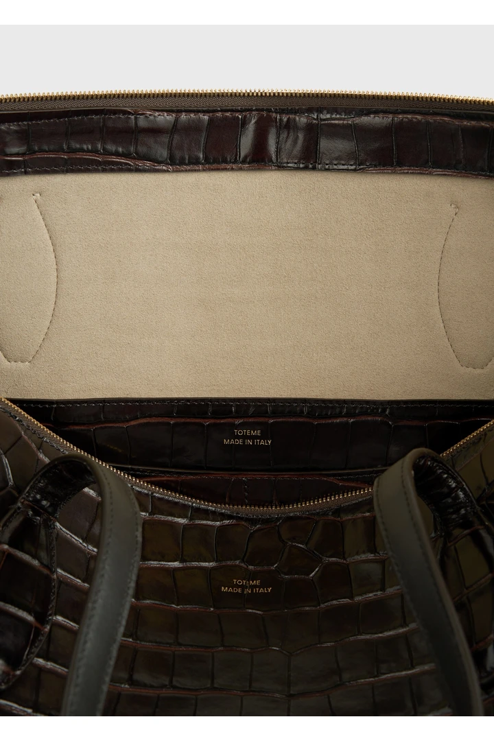 TOTEME 크로커-엠보스드 데이 토트백 다크 초콜릿의 다크 초콜릿컬러 7번쨰 이미지입니다.