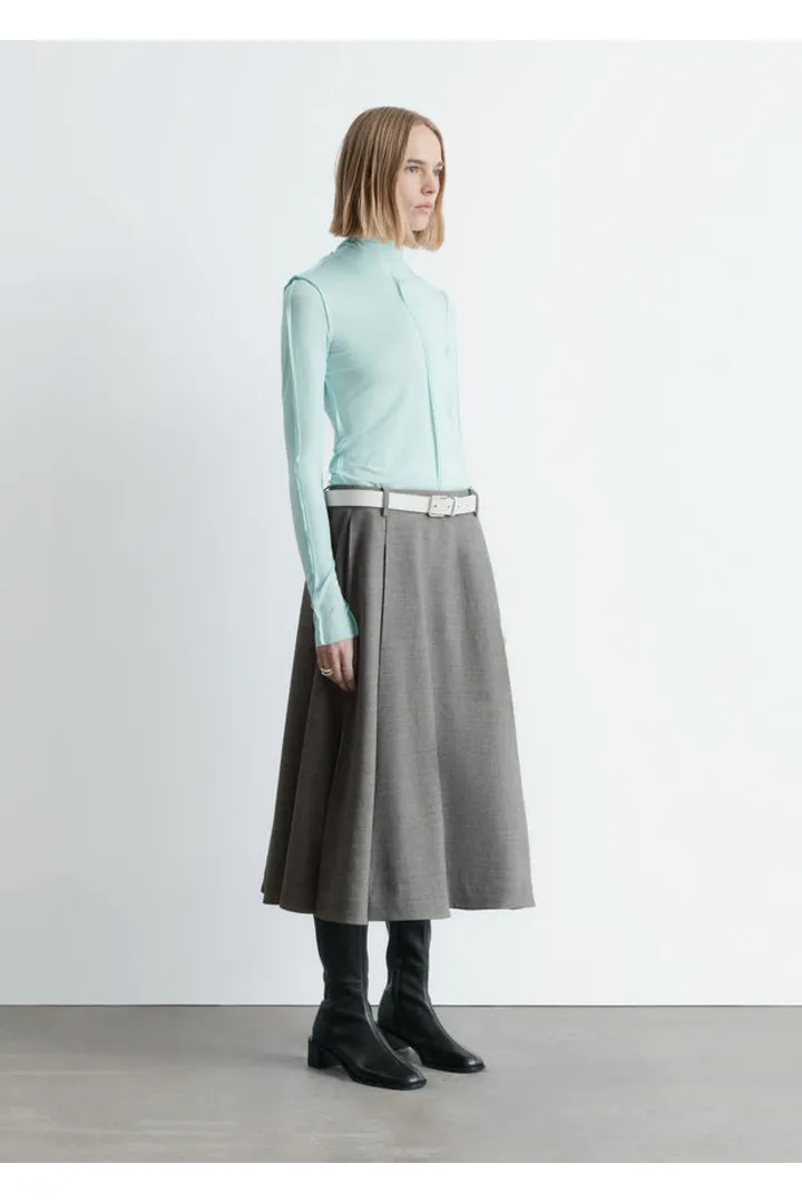 앤아더스토리즈 롱 슬리브 터틀넥 탑의 터쿼이즈컬러 ECOMLook입니다.