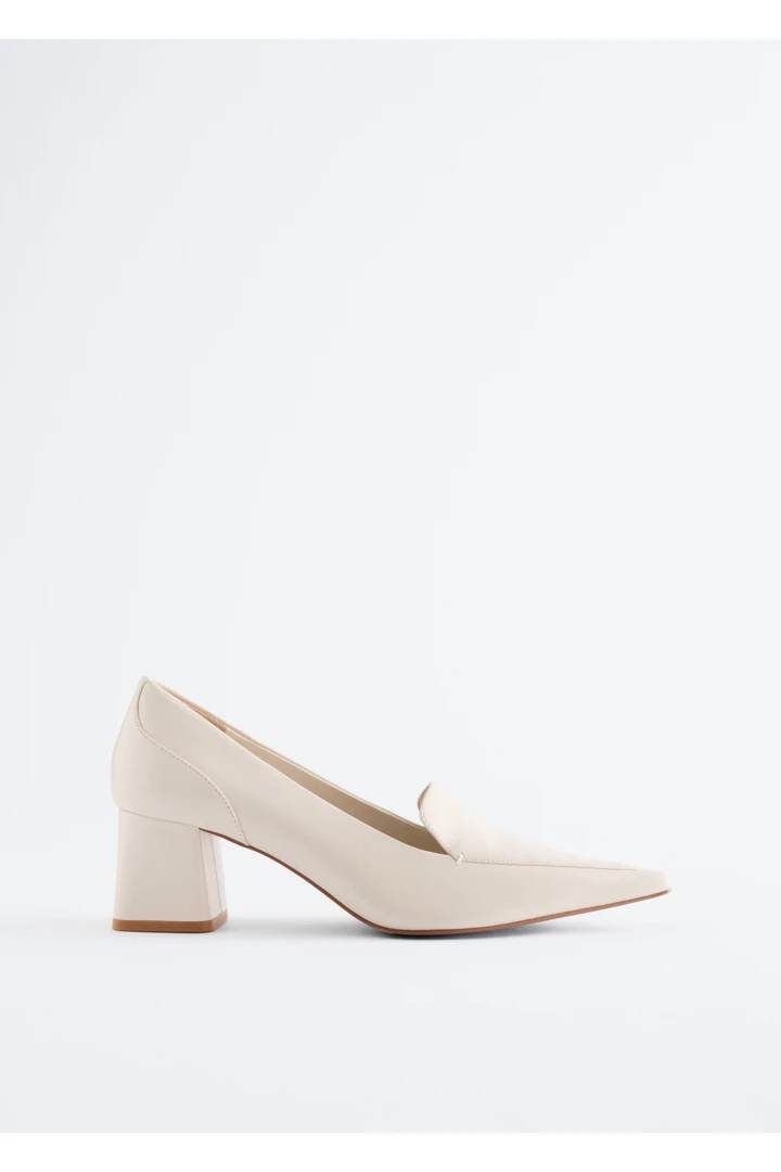 &OS image Style With default 3 of null in 레더 로퍼 펌프스