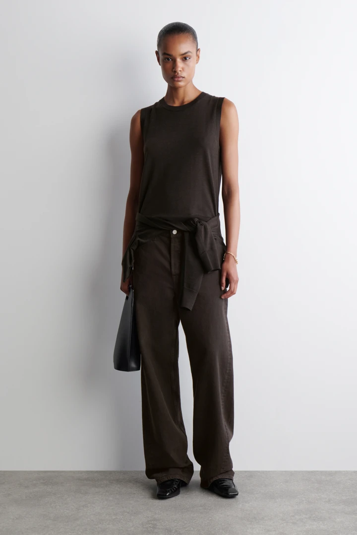 COS default image 9 of 브라운 in FACADE 스트레이트 레그 진