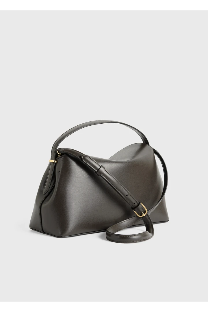 TOTEME 티-락 레더 탑 핸들 바크의 바크컬러 7번쨰 이미지입니다.