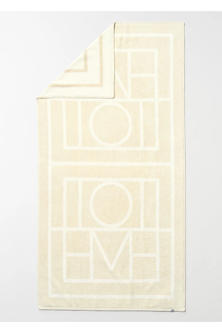 TOTEME 자카드 타월 샌드의 샌드/아이보리컬러 3번쨰 이미지입니다.