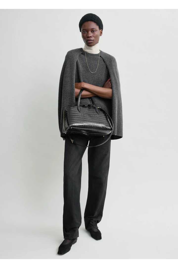 TOTEME default image 7 of 그레이 in 크루 케이프 니트 다크 그레이