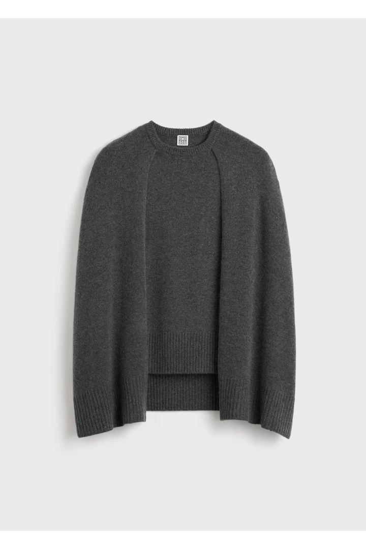 TOTEME 크루 케이프 니트 다크 그레이의 다크 그레이컬러 4번쨰 이미지입니다.