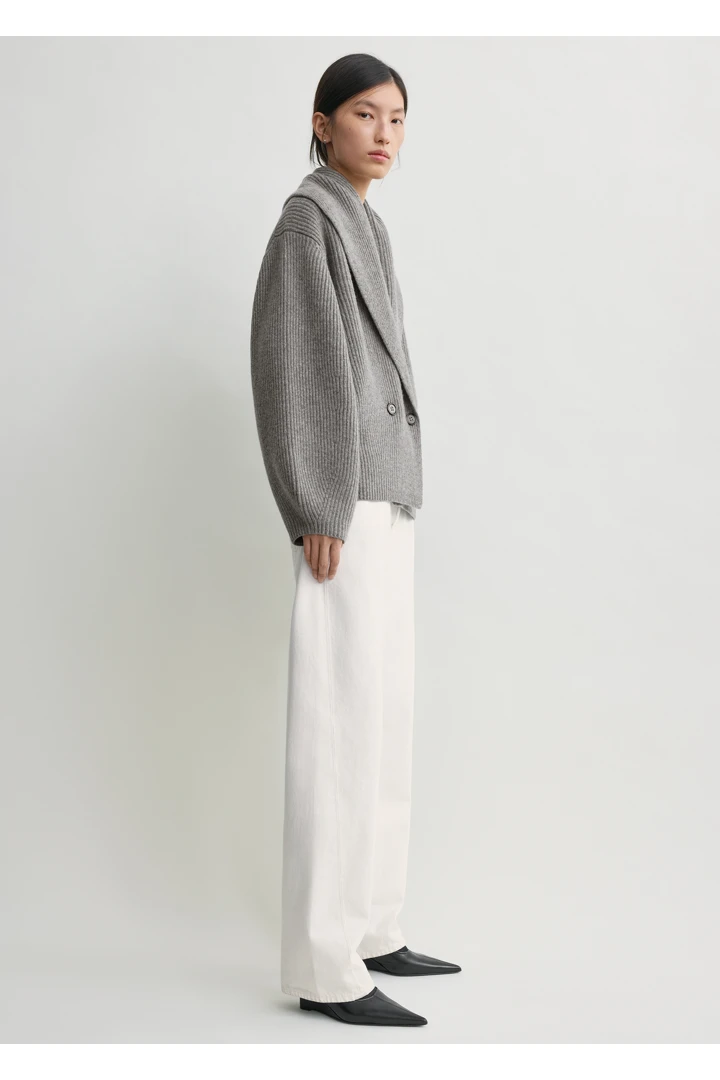 TOTEME 숄 라펠 가디건 미드 그레이의 미드 그레이컬러 1번쨰 이미지입니다.