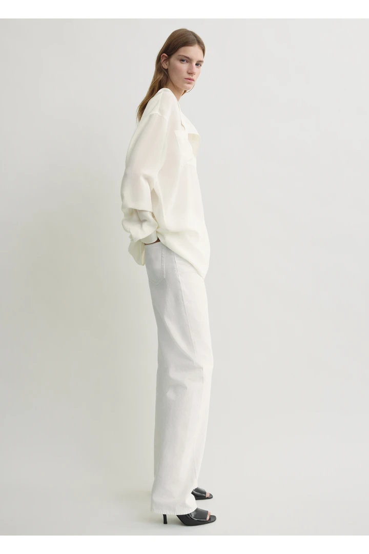 TOTEME 오버래핑 칼라 블라우스 밀크의 밀크컬러 1번쨰 이미지입니다.