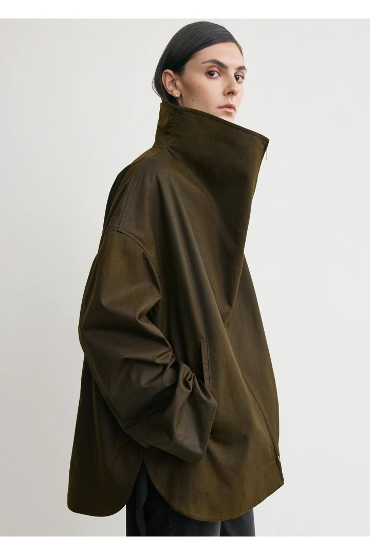 TOTEME 지퍼 컨트리 재킷 바크의 바크컬러 3번쨰 이미지입니다.