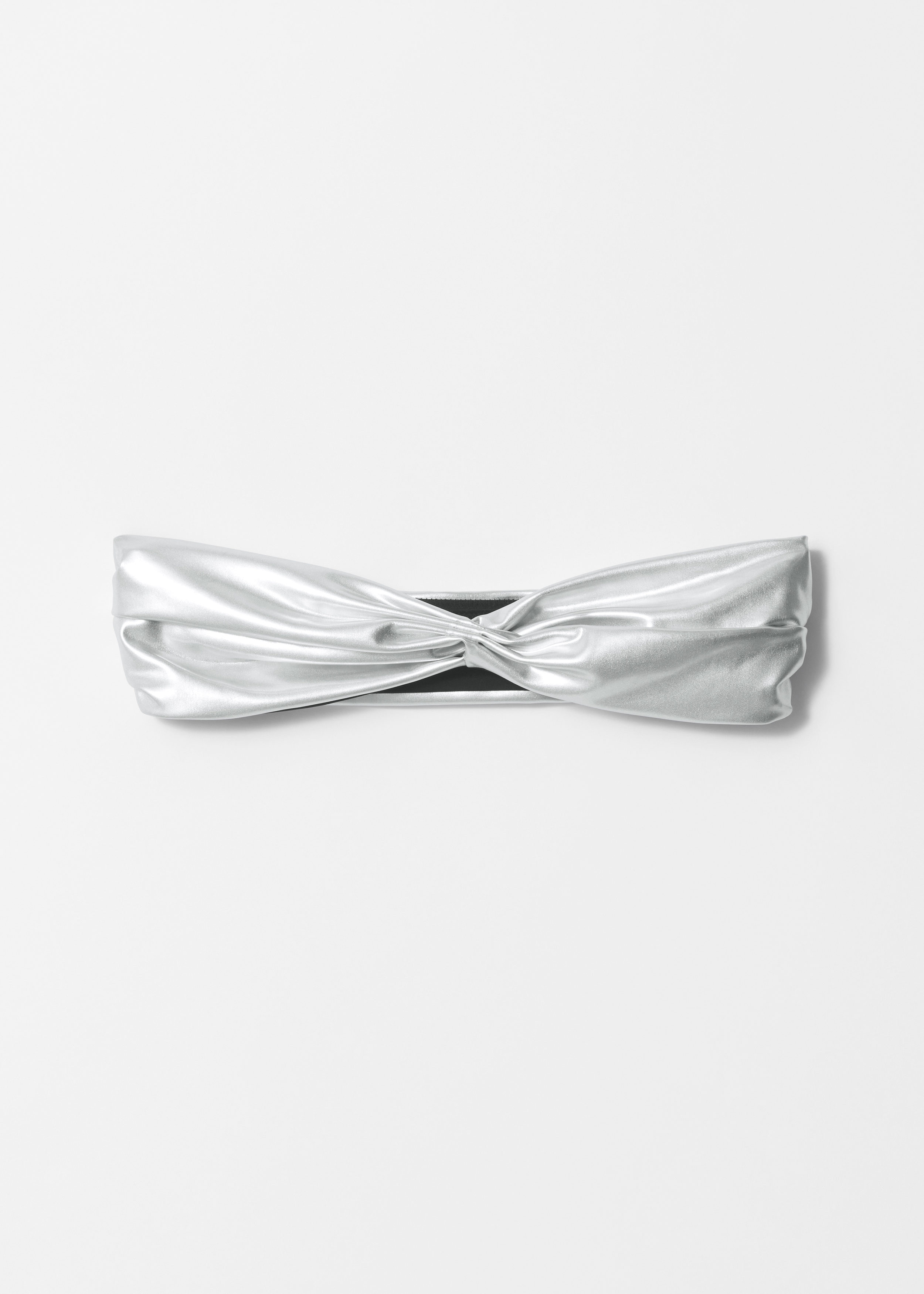 앤아더스토리즈 루시드 비키니 탑의 실버컬러 Product입니다.