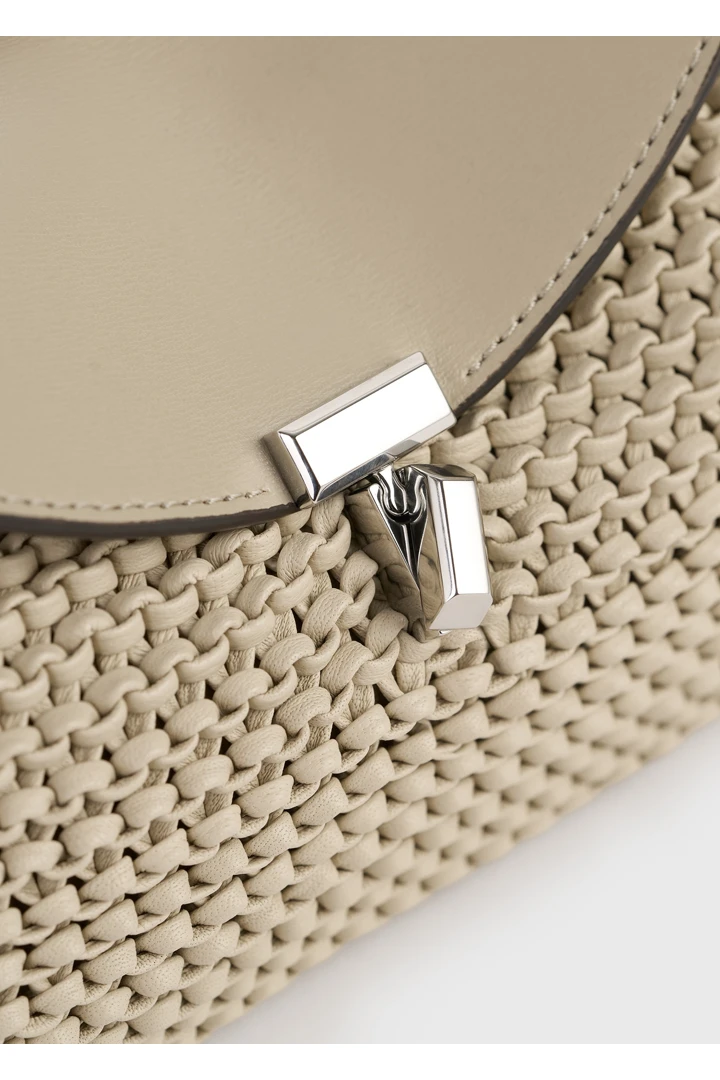 TOTEME 미니 티-락 우븐 레더 클러치 폰의 폰컬러 3번쨰 이미지입니다.