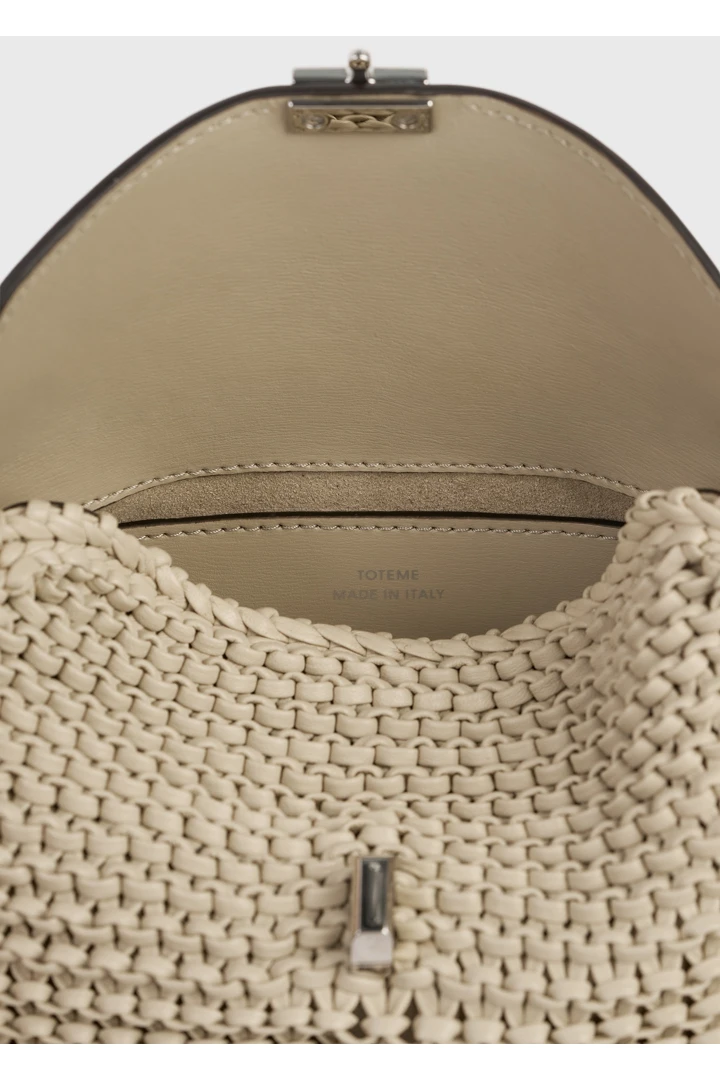 TOTEME 미니 티-락 우븐 레더 클러치 폰의 폰컬러 4번쨰 이미지입니다.