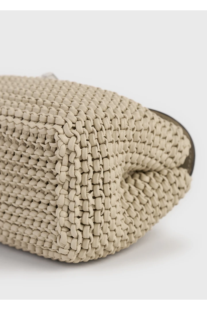 TOTEME 미니 티-락 우븐 레더 클러치 폰의 폰컬러 5번쨰 이미지입니다.