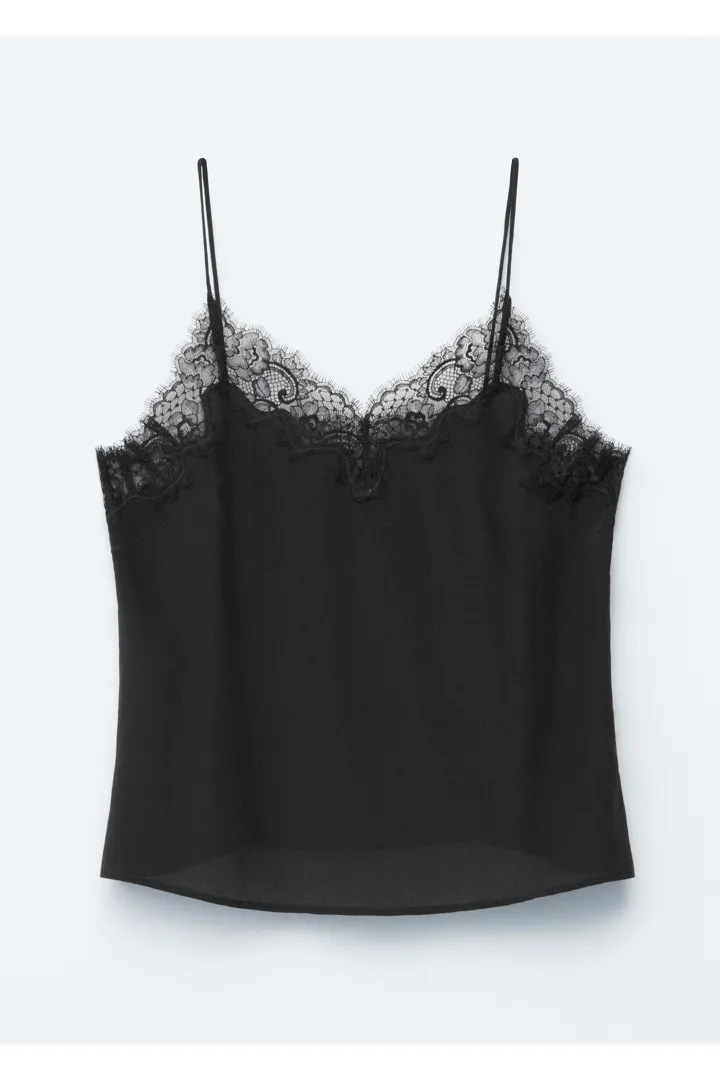 앤아더스토리즈 실크 캐미솔 탑의 블랙컬러 Product입니다.