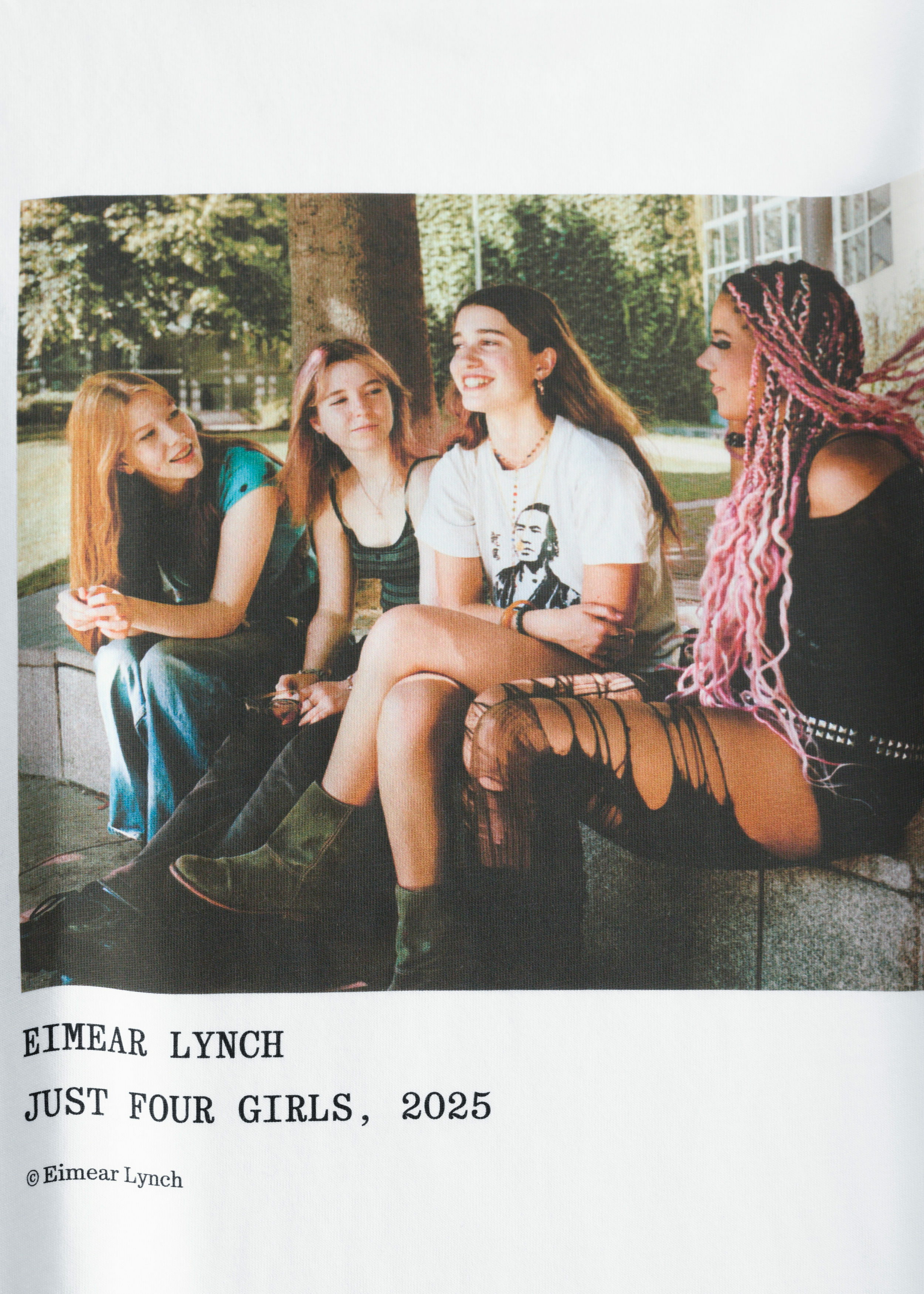 앤아더스토리즈 오버사이즈 프린트 티셔츠의 화이트-포토 프린트컬러 Detail입니다.