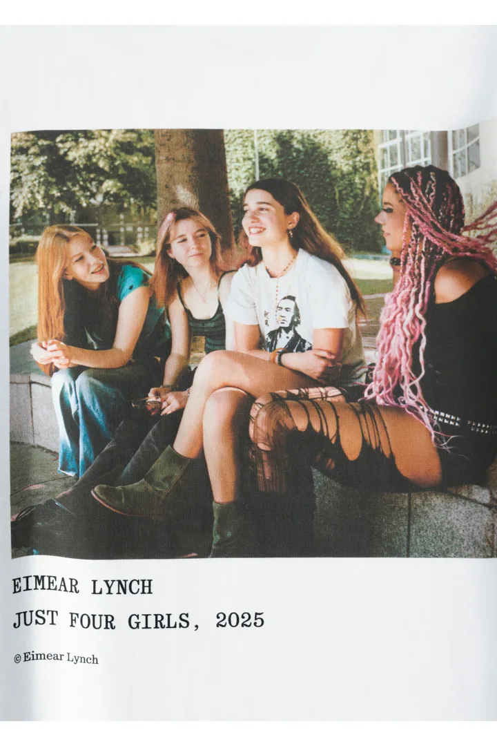 앤아더스토리즈 오버사이즈 프린트 티셔츠의 화이트-포토 프린트컬러 Detail입니다.