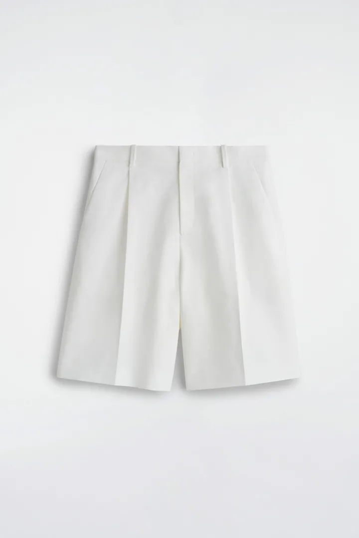 COS default image 31 of 화이트 in 테일러드 코튼 포플린 쇼츠