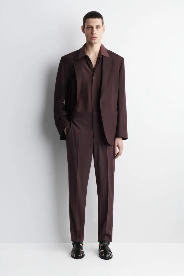 COS default image 3 of 비터 초콜릿 in 플루이드 울 슬림 핏 트라우저