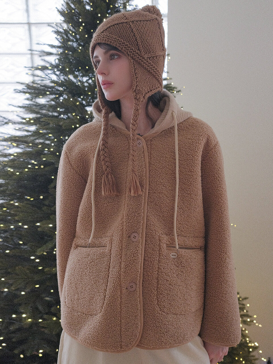 피플스픽 [현대백화점] 쿨키튼Teddy Knit Hood Half Coat(KDHI704Y) +할인쿠폰