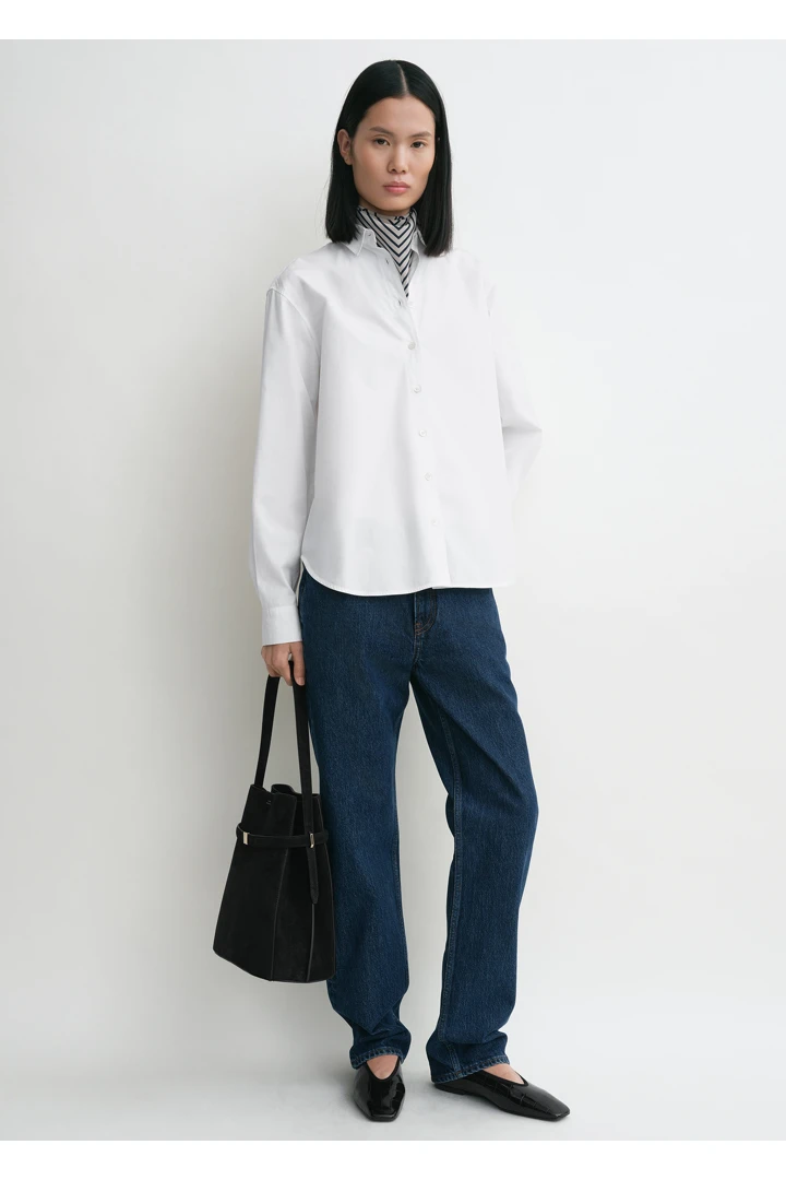 TOTEME 시그니처 코튼 셔츠 화이트의 화이트컬러 0번쨰 이미지입니다.