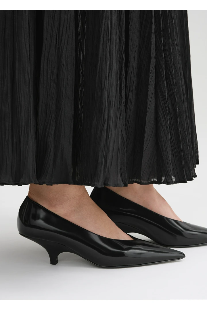 TOTEME 더 웨지-힐 펌프스 블랙의 블랙컬러 0번쨰 이미지입니다.