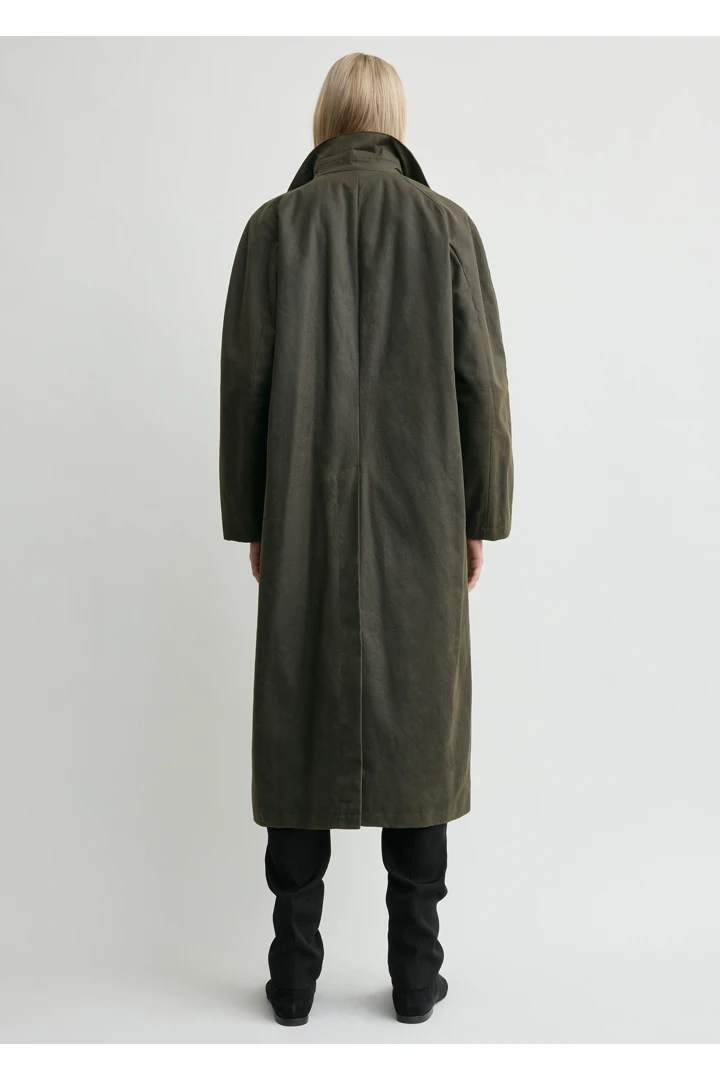 TOTEME 컨트리 코트 포레스트의 포레스트컬러 2번쨰 이미지입니다.