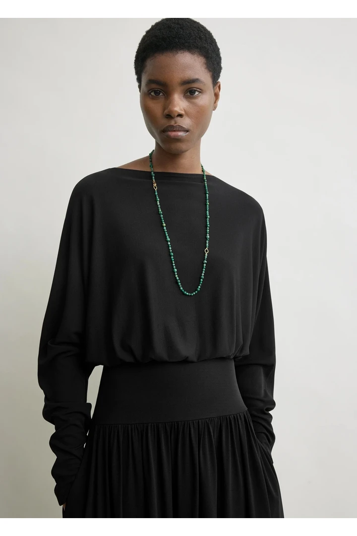 TOTEME 보트넥 저지 드레스 블랙의 블랙컬러 3번쨰 이미지입니다.