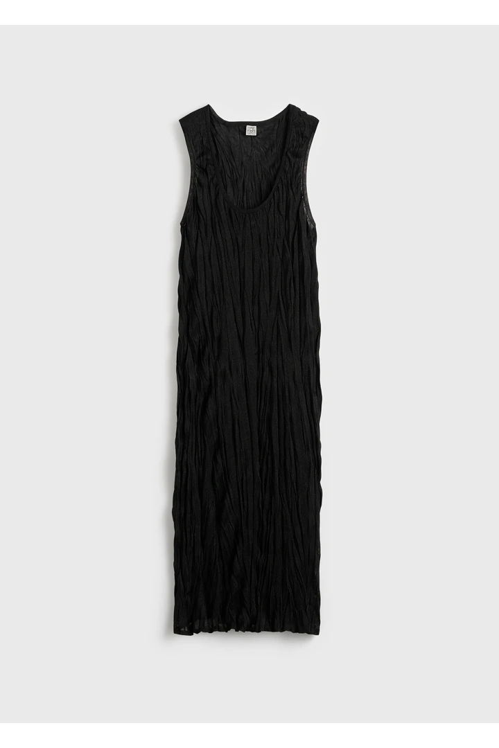 TOTEME 크링클드 니트 탱크탑 드레스 블랙의 블랙컬러 4번쨰 이미지입니다.