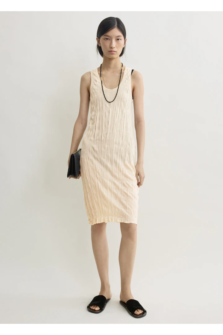 TOTEME default image 14 of 핑크 in 크링클드 니트 탱크탑 드레스 페일 에이프리컷
