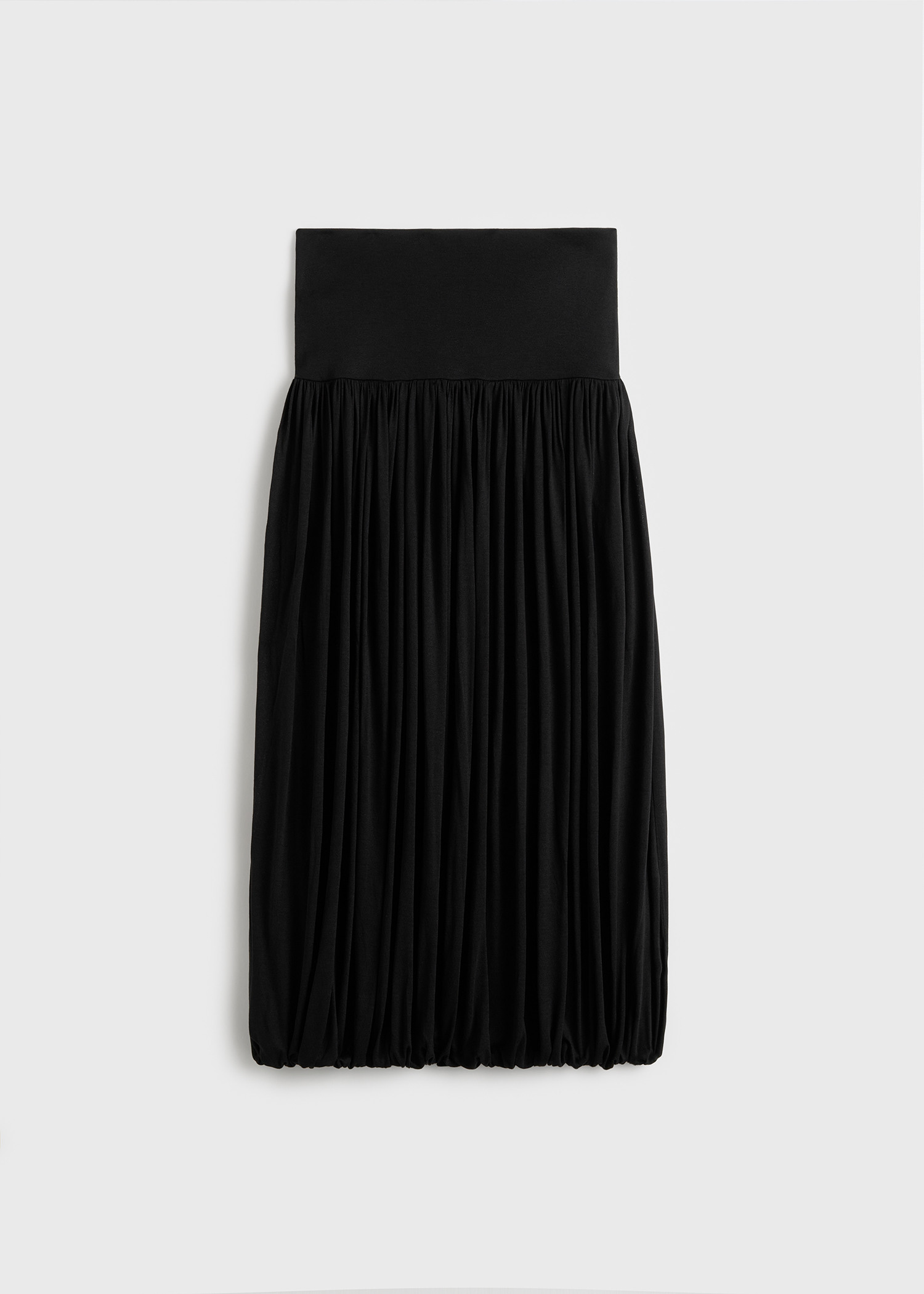 TOTEME 소프트 게더드 스커트 블랙의 블랙컬러 4번쨰 이미지입니다.