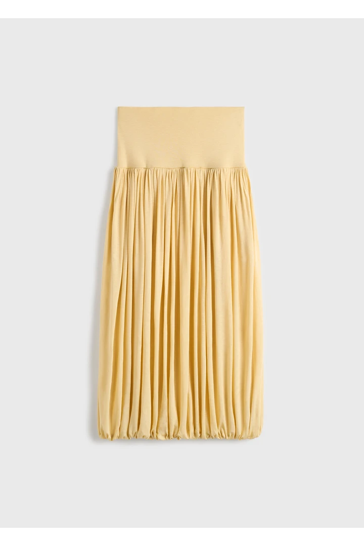 TOTEME 소프트 게더드 스커트 샴페인의 샴페인컬러 4번쨰 이미지입니다.