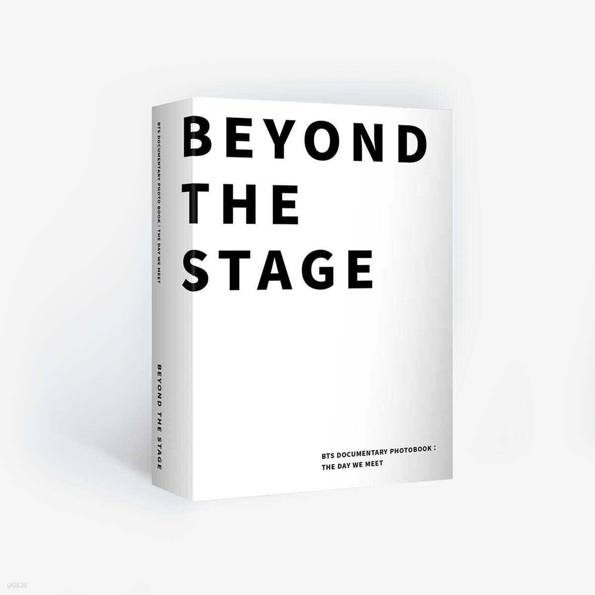한터글로벌 [현대백화점] 방탄소년단(BTS) - ‘BEYOND THE STAGE’ BTS DOCUMENTARY PHOTOBOOK : THE DAY WE MEET
