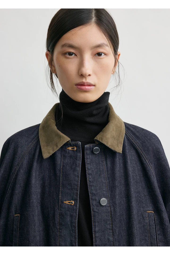 TOTEME 데님 코듀로이 재킷 소프트 로의 소프트 로컬러 3번쨰 이미지입니다.