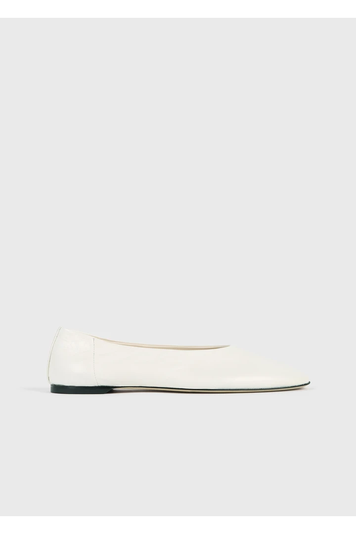 TOTEME 슬립 나플락 발레리나 플랫 오프 화이트의 오프 화이트컬러 0번쨰 이미지입니다.
