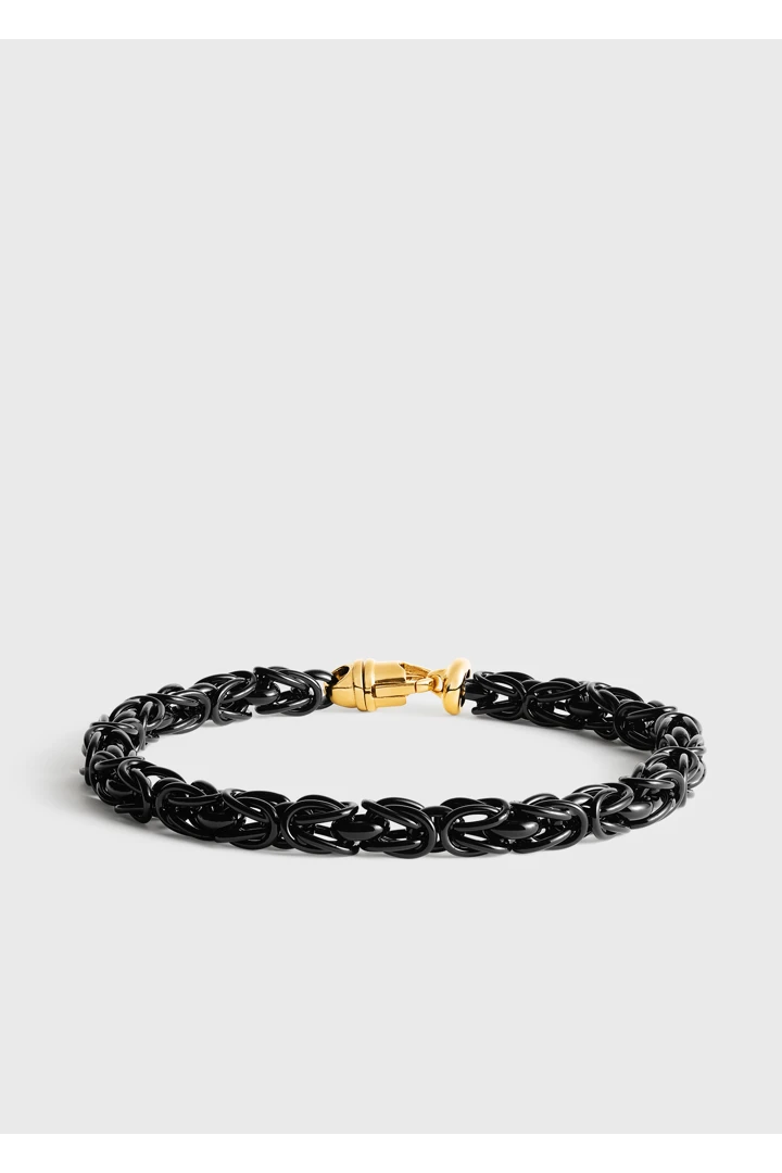 TOTEME 비잔틴 칼라 네크리스 블랙/골드의 블랙/골드컬러 3번쨰 이미지입니다.