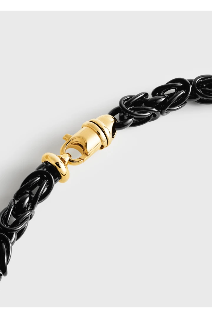 TOTEME 비잔틴 칼라 네크리스 블랙/골드의 블랙/골드컬러 5번쨰 이미지입니다.