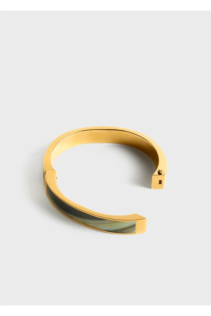 TOTEME 시그니처 브레이슬릿 베이지/골드의 베이지/골드컬러 2번쨰 이미지입니다.