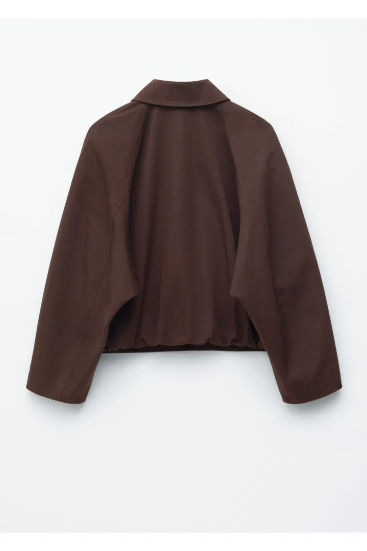 앤아더스토리즈 박시 코튼 자켓의 다크 브라운컬러 Product입니다.