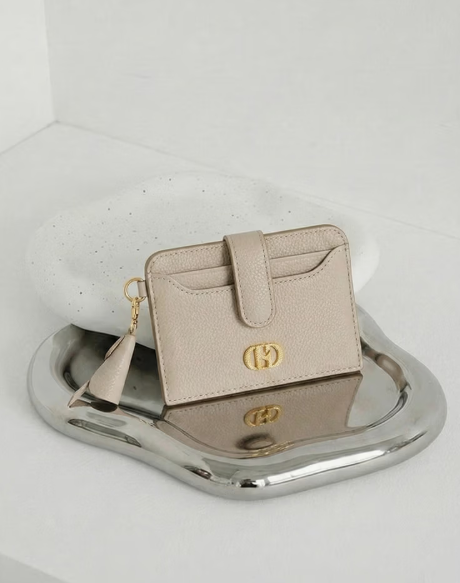 [현대백화점] HIHO6E661 베이지 H장식 소가죽 카드슬롯 (참장식 포함) +할인쿠폰