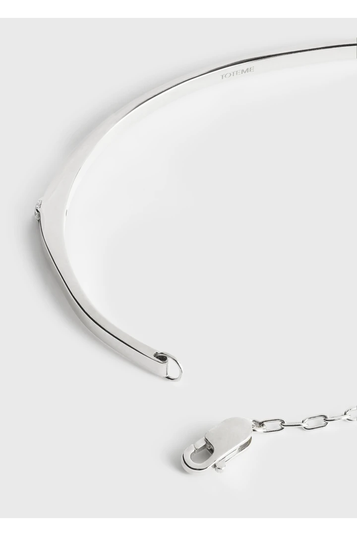 TOTEME 다이아몬드 체인 브레이슬릿 18KT 화이트 골드의 화이트 골드컬러 4번쨰 이미지입니다.