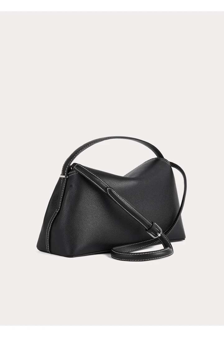 TOTEME 티-락 탑 핸들 블랙 그레인의 블랙 그레인컬러 7번쨰 이미지입니다.