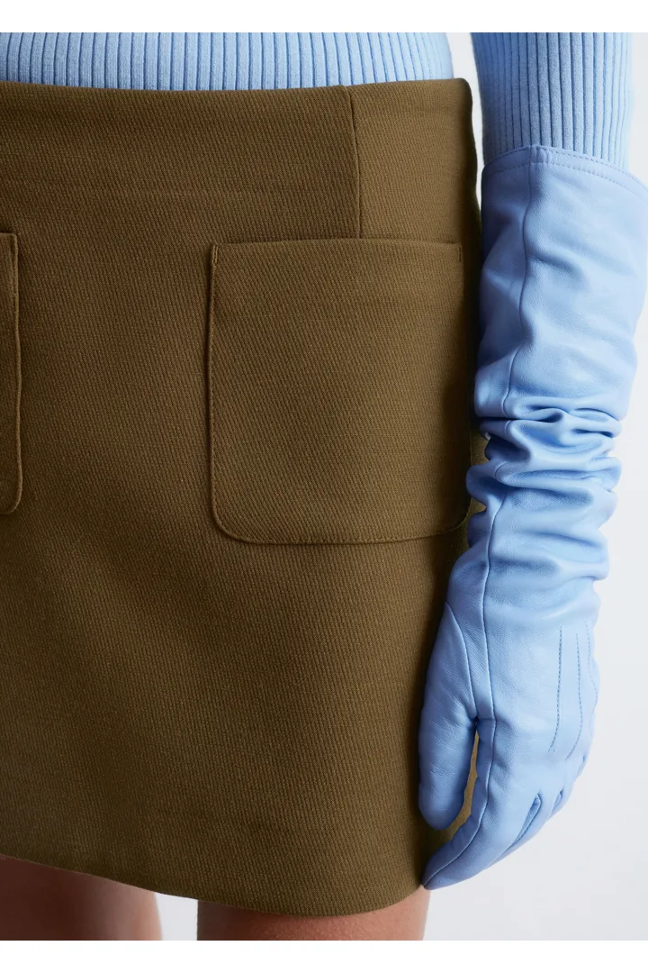 앤아더스토리즈 A 라인 미니 스커트의 카키 브라운컬러 ECOMLook입니다.