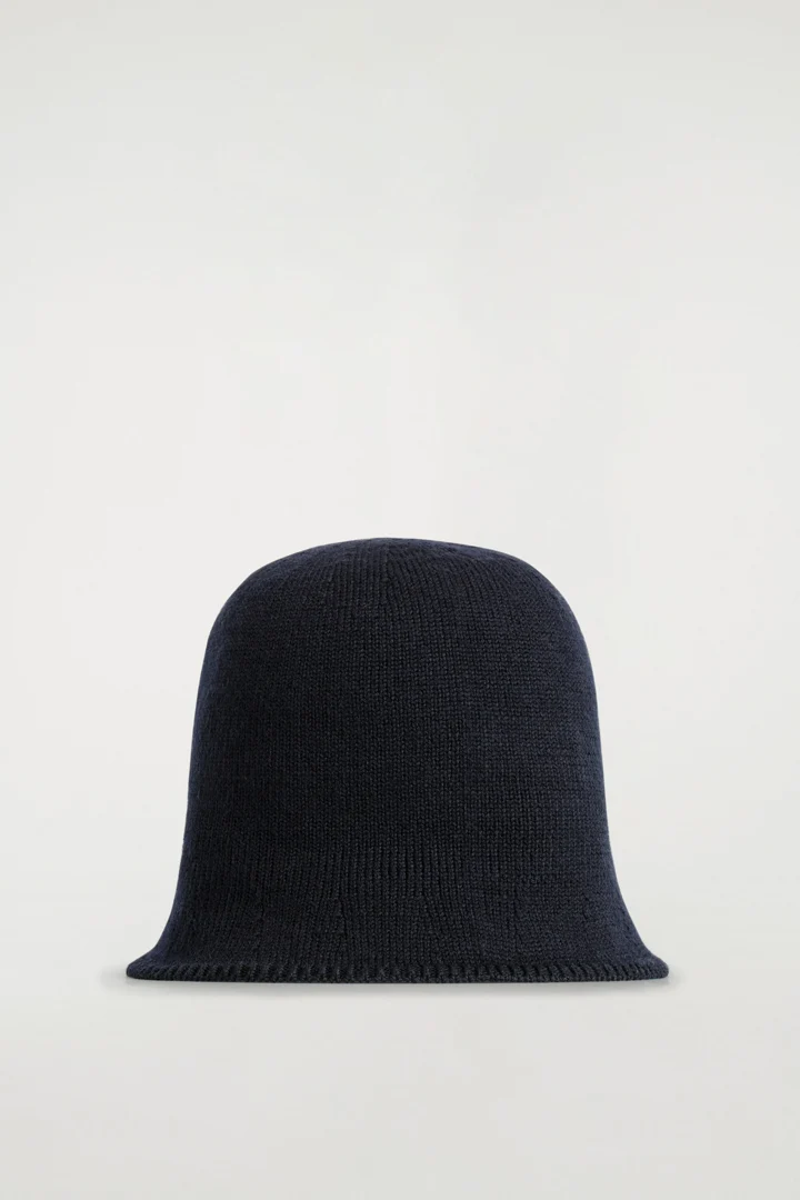 COS default image 7 of 블루 in 메리노 울 버킷 햇