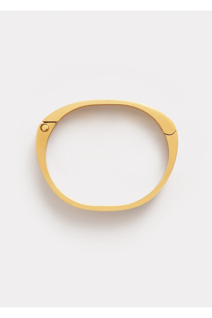 TOTEME 시그니처 브레이슬릿 골드의 골드컬러 3번쨰 이미지입니다.