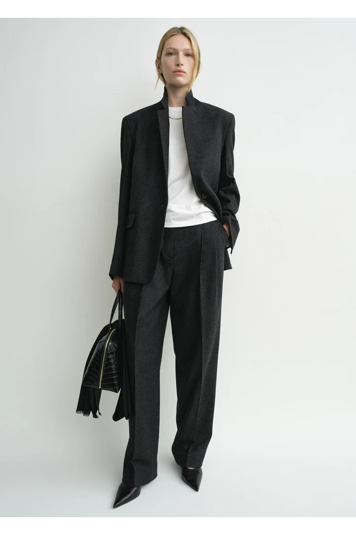 TOTEME default image 13 of 그레이 in 테일러드 블레이저 차콜