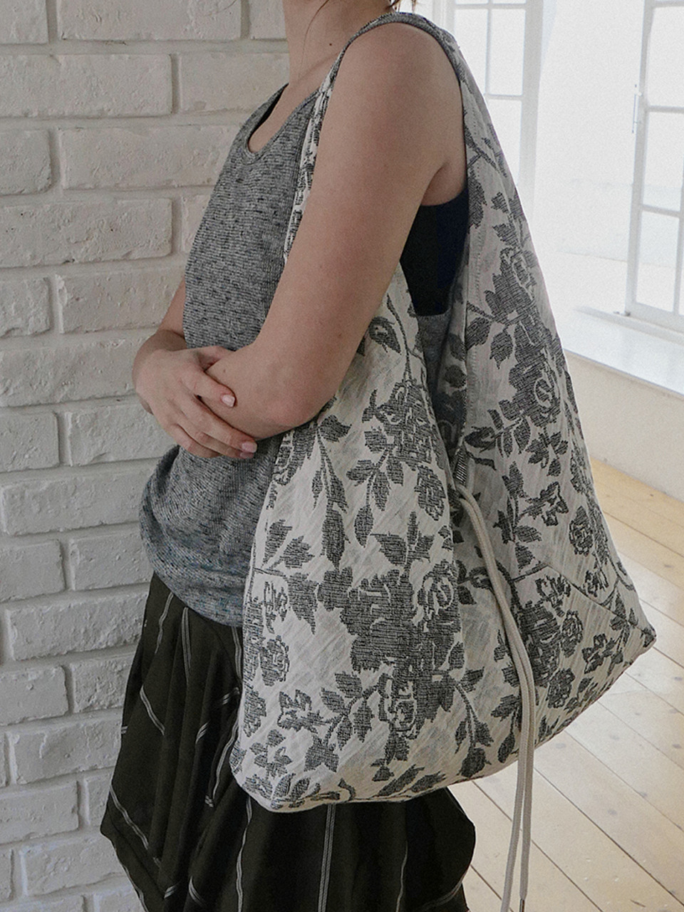 Jeanne Soft Jacquard Shoulder Bag_Beige +할인쿠폰