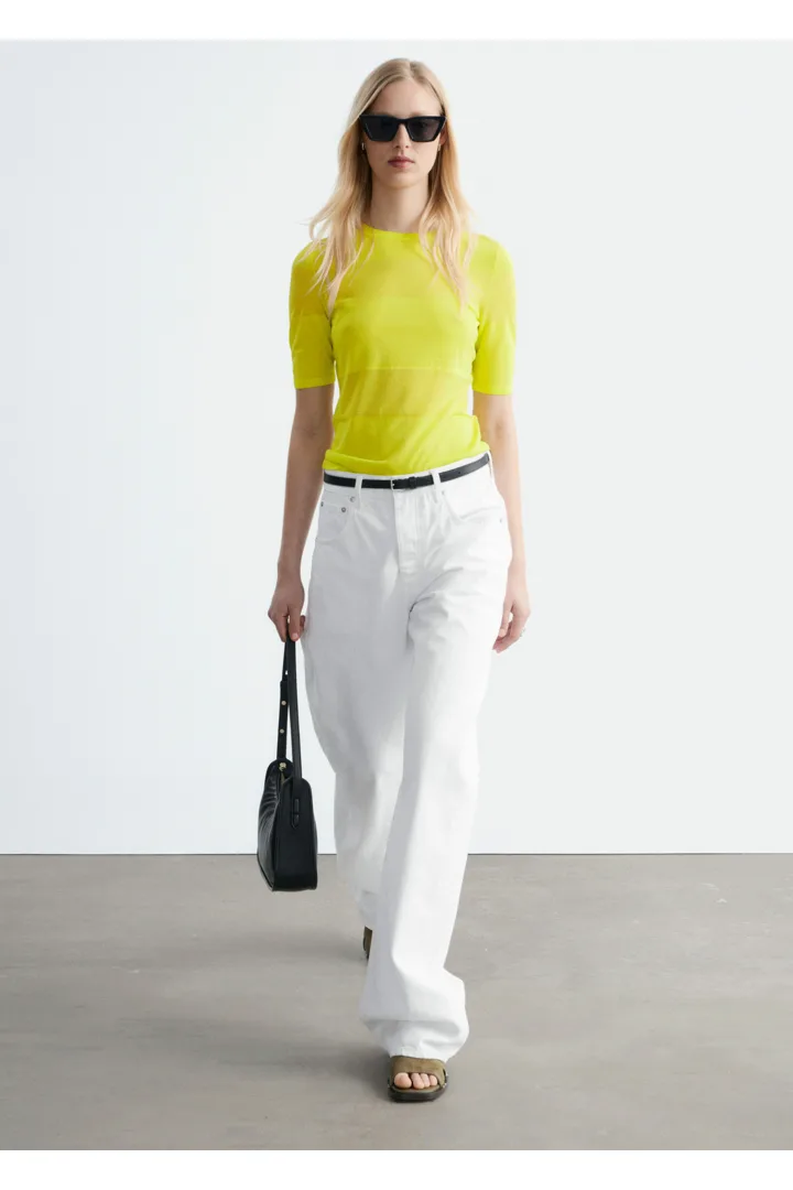 &OS image 18 of 옐로우 in 파인 니트 티셔츠