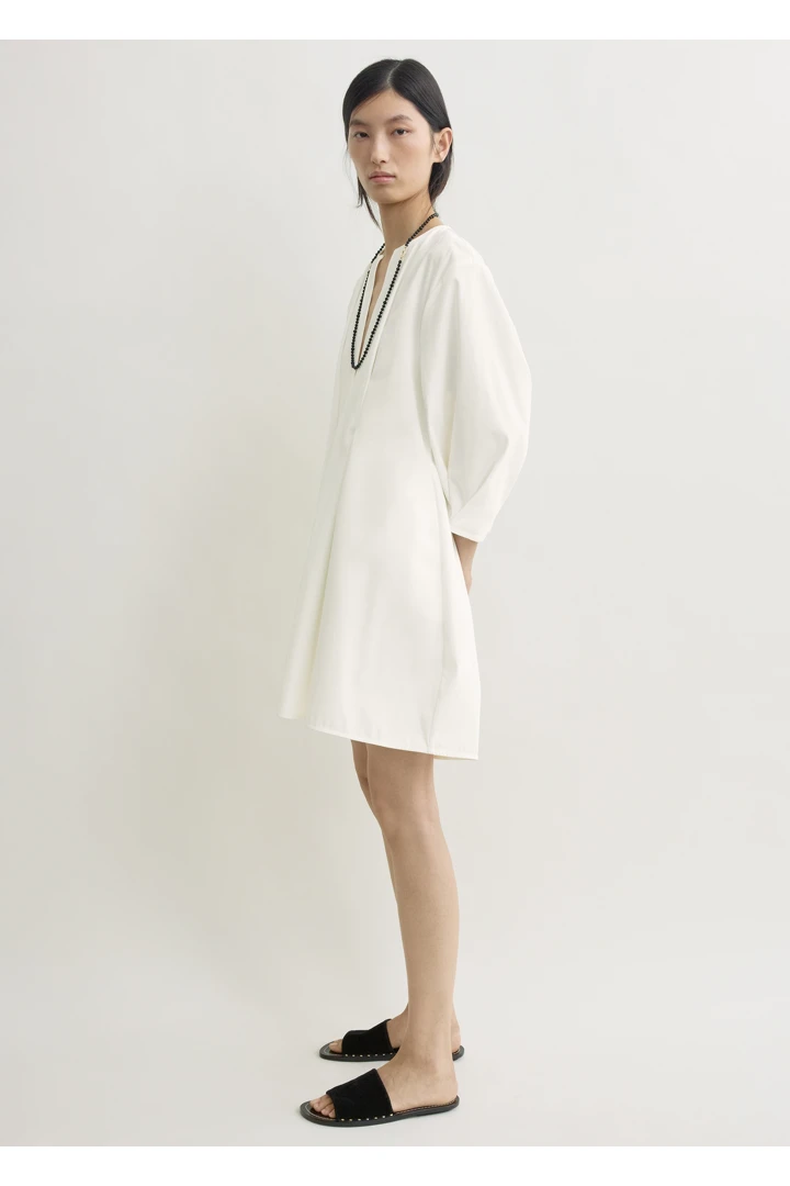 TOTEME 벌룬 슬리브 코튼 드레스 화이트의 화이트컬러 1번쨰 이미지입니다.