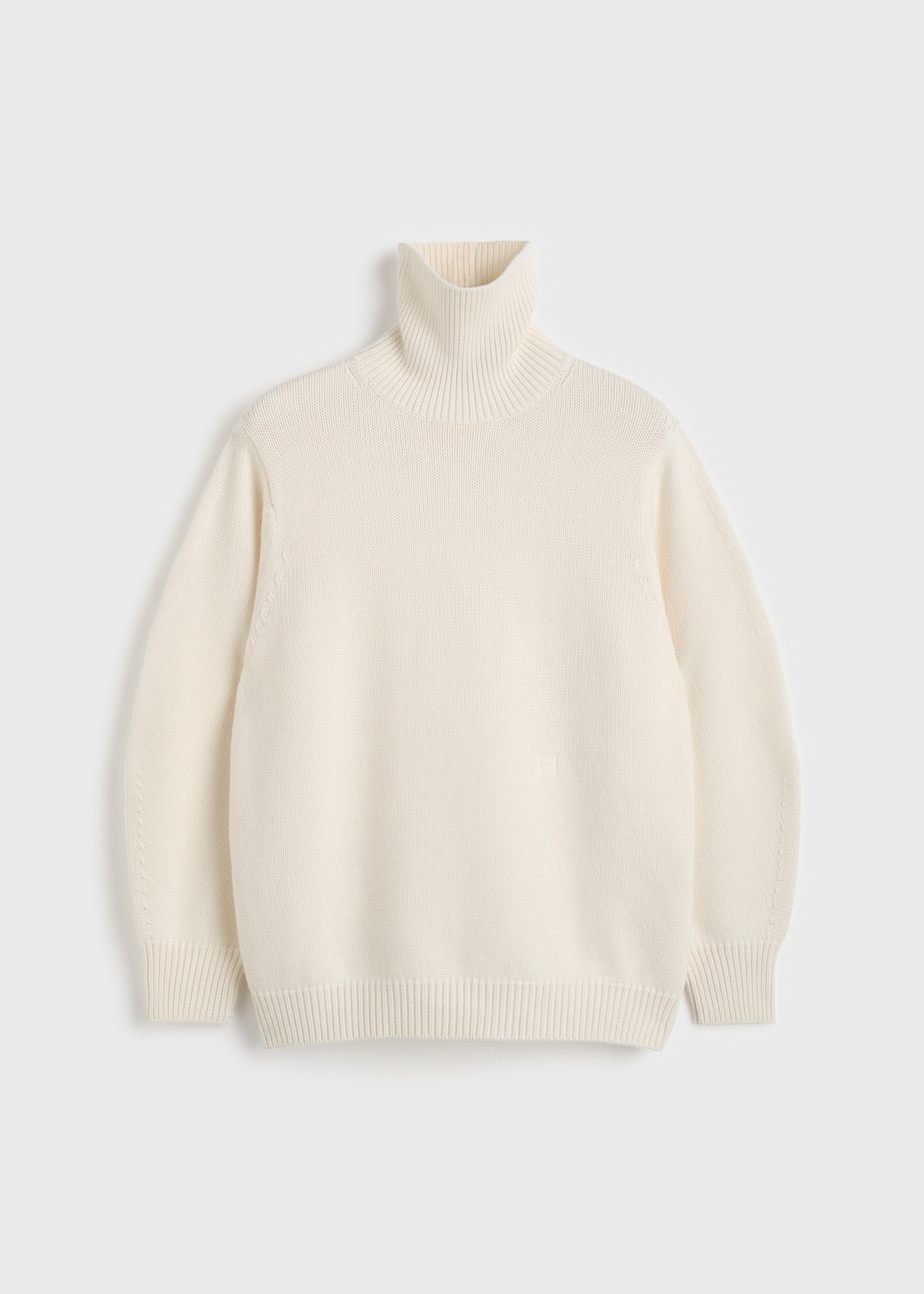 오버사이즈 터틀넥 에크루