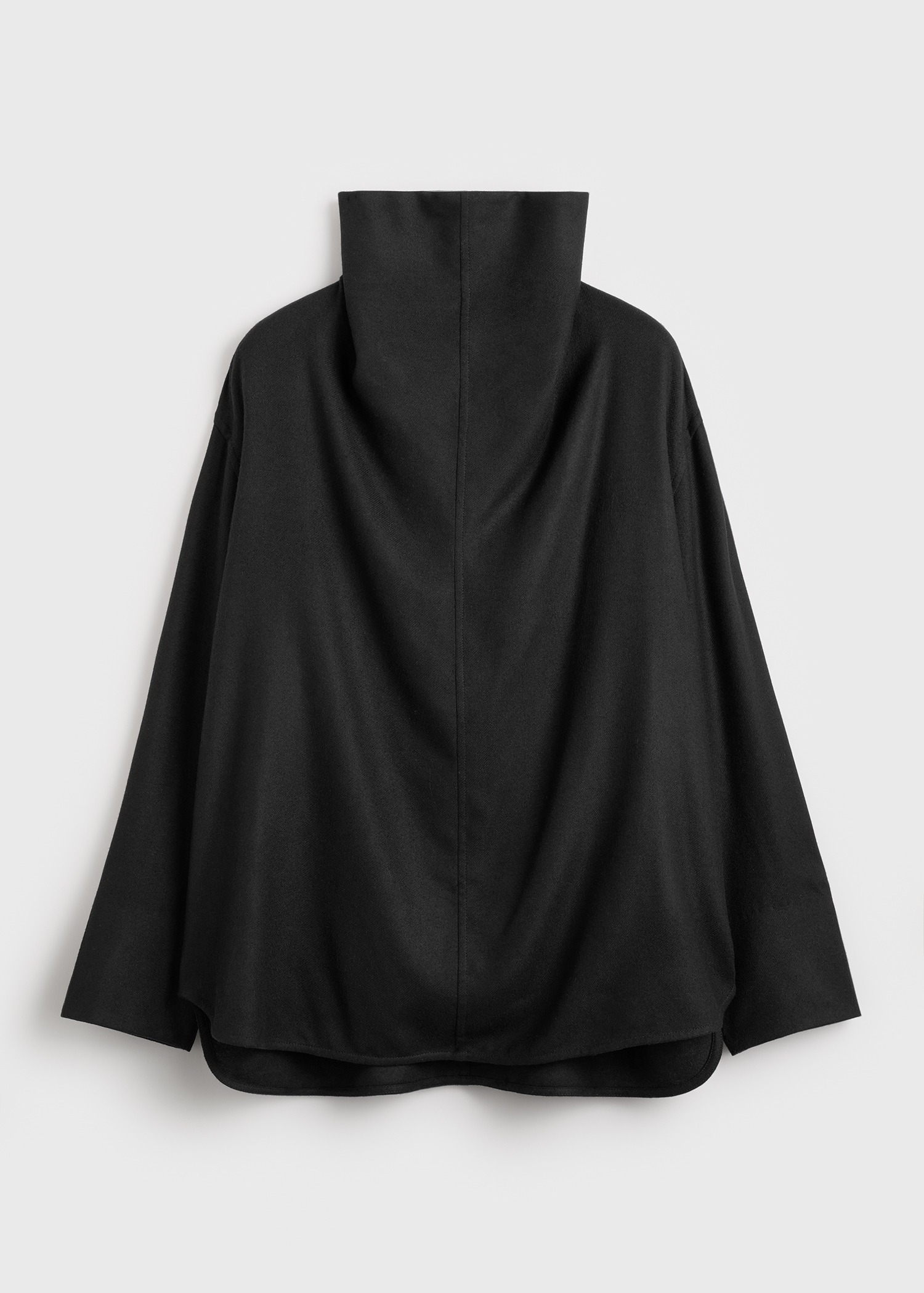 TOTEME 퍼널 넥 플란넬 탑 블랙의 블랙컬러 4번쨰 이미지입니다.