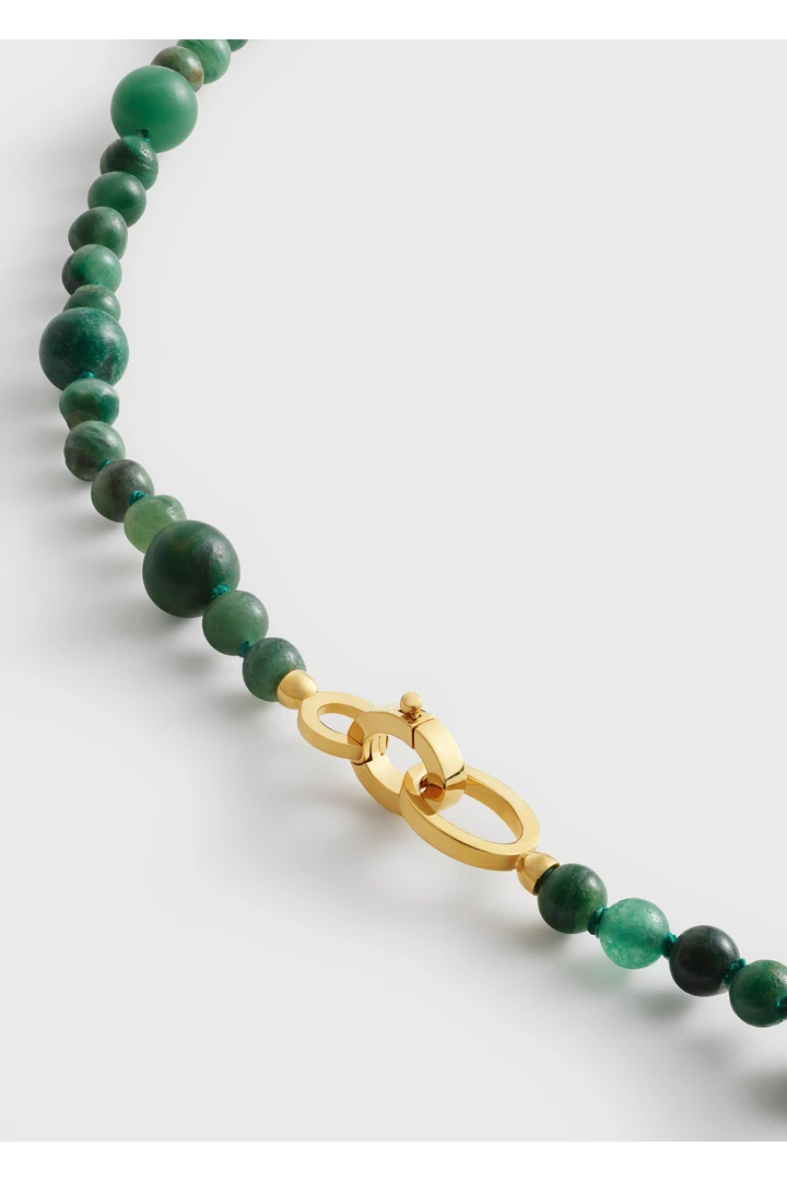 TOTEME 인피니티 비드 넥레이스 다크 그린의 다크 그린컬러 4번쨰 이미지입니다.